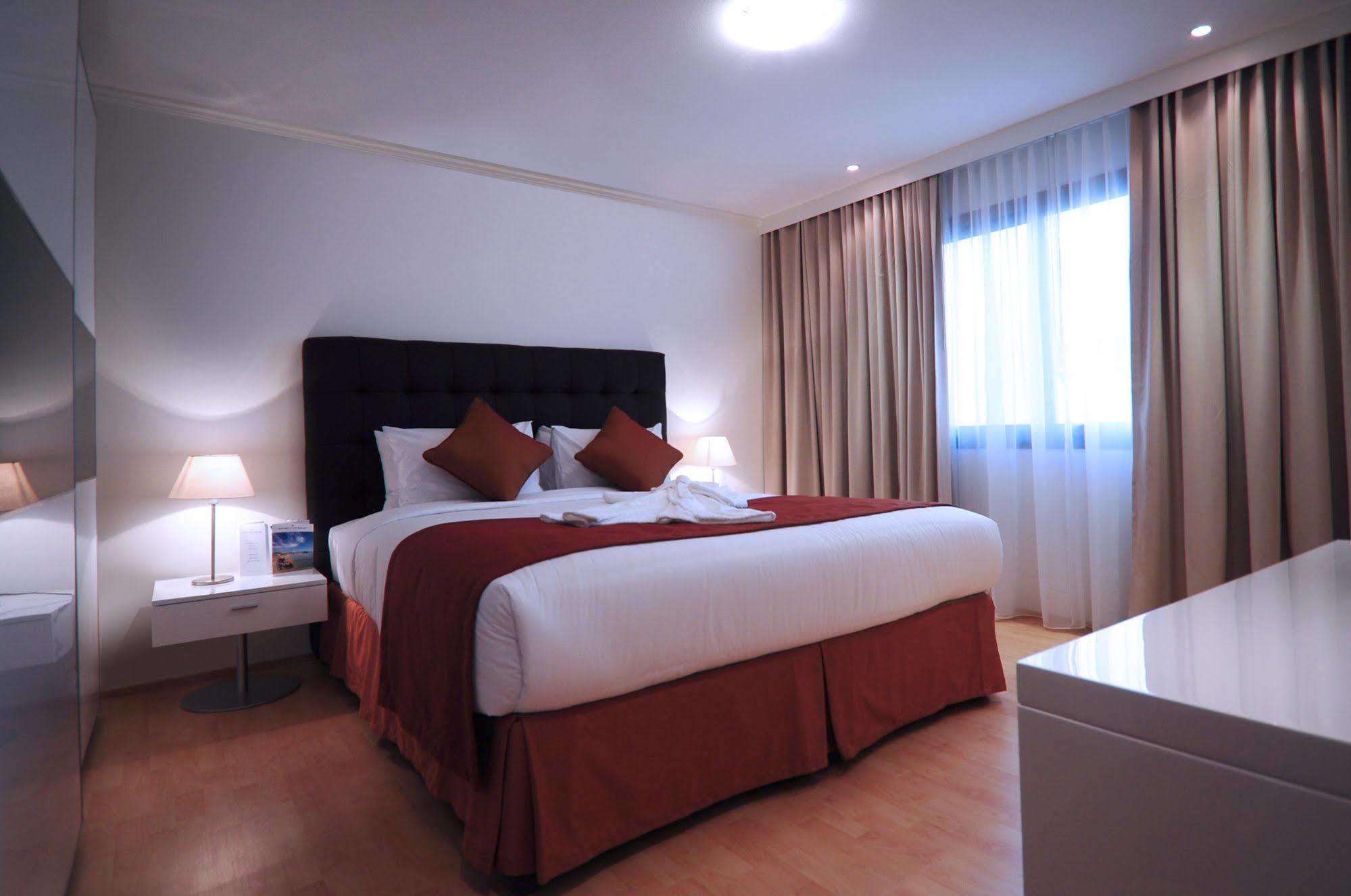 Golden Tulip Dana Bay Resort Dahran Kültér fotó